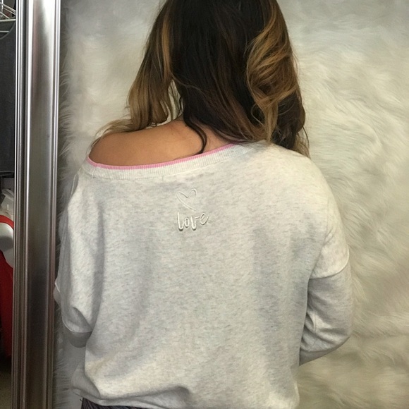 Victoria Secret, New light weight sweater - Picture 2 of 3